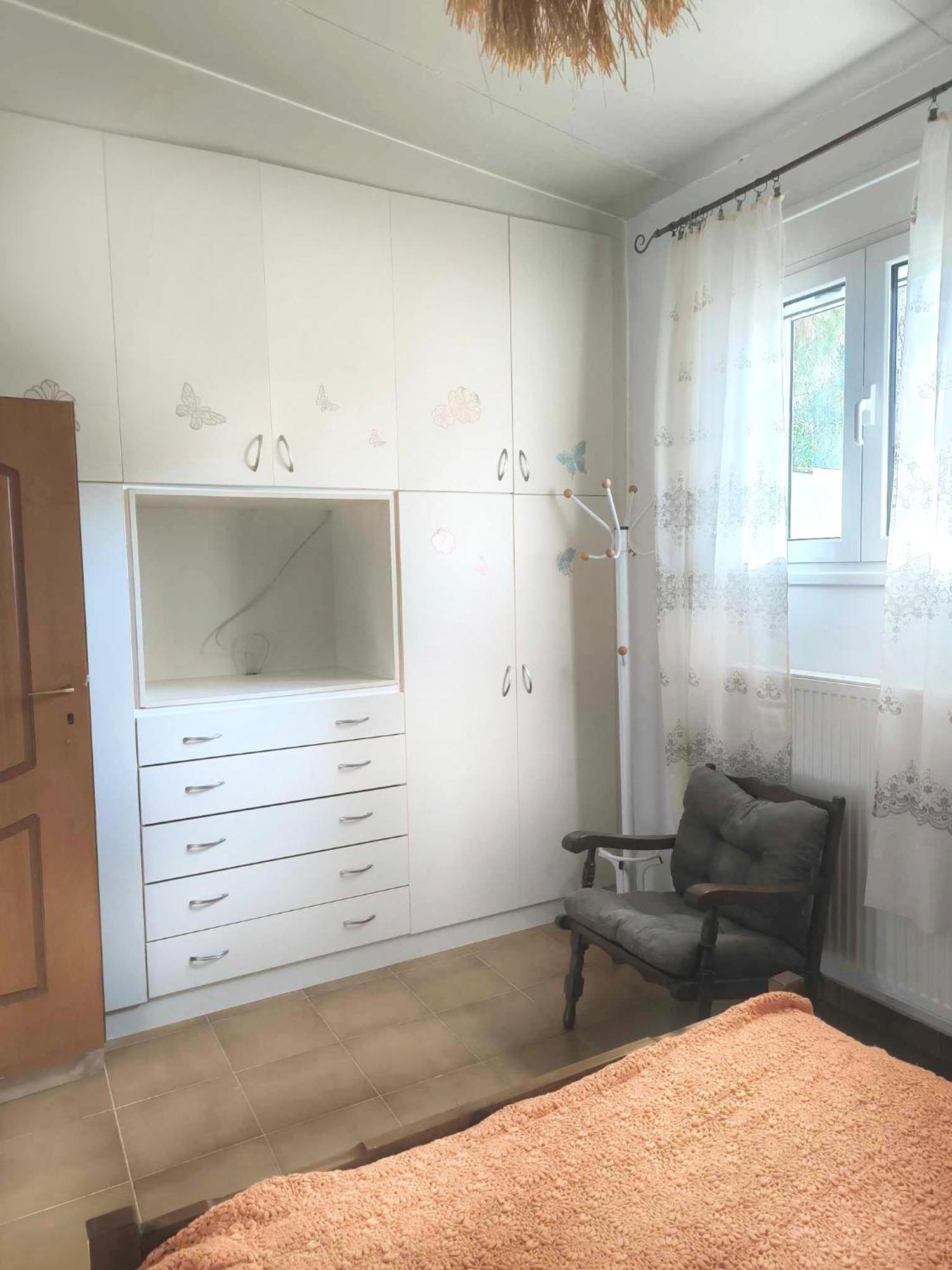 Apartment Elena's Near Airport And